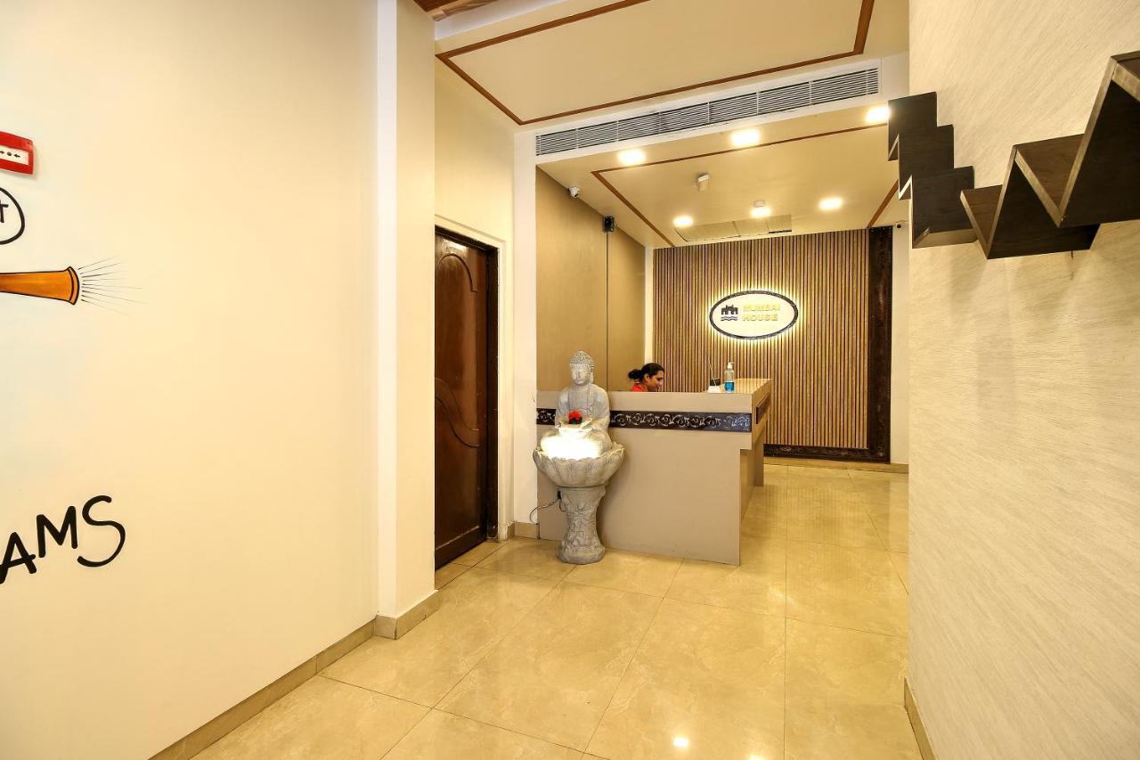 Hotel Mumbai House Juhu, Santacruz West, Мумбаи Экстерьер фото