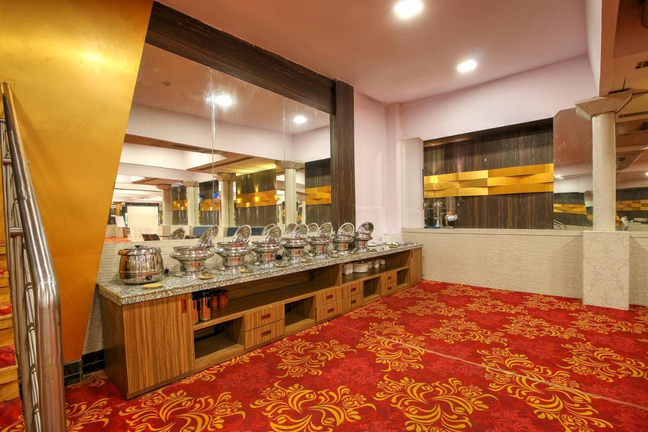 Hotel Mumbai House Juhu, Santacruz West, Мумбаи Экстерьер фото