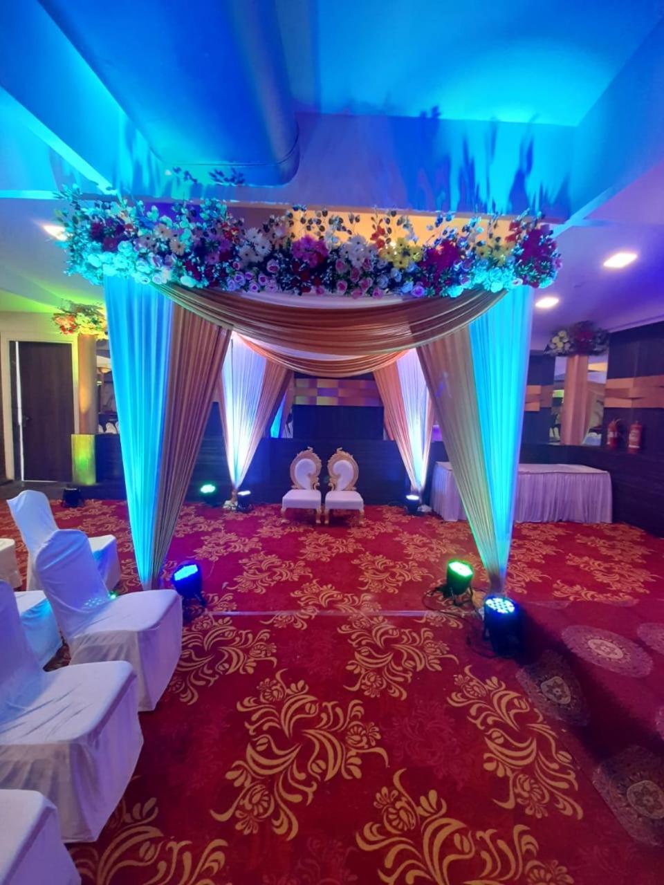 Hotel Mumbai House Juhu, Santacruz West, Мумбаи Экстерьер фото