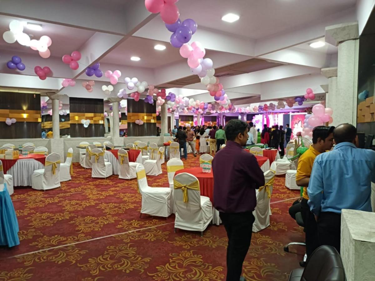 Hotel Mumbai House Juhu, Santacruz West, Мумбаи Экстерьер фото