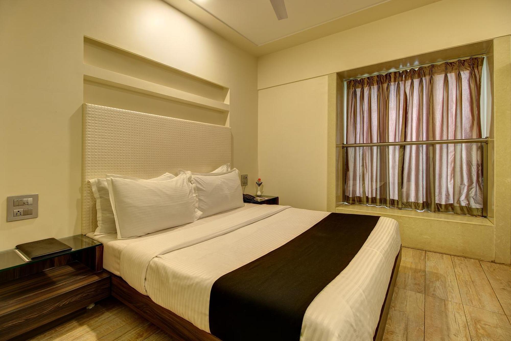 Hotel Mumbai House Juhu, Santacruz West, Мумбаи Номер фото