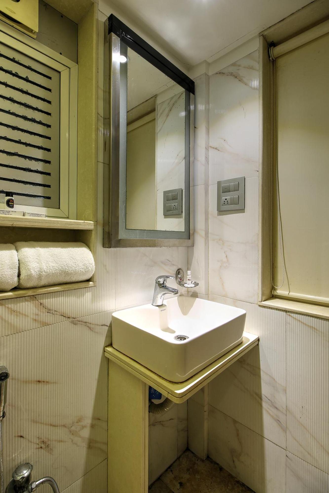 Hotel Mumbai House Juhu, Santacruz West, Мумбаи Номер фото