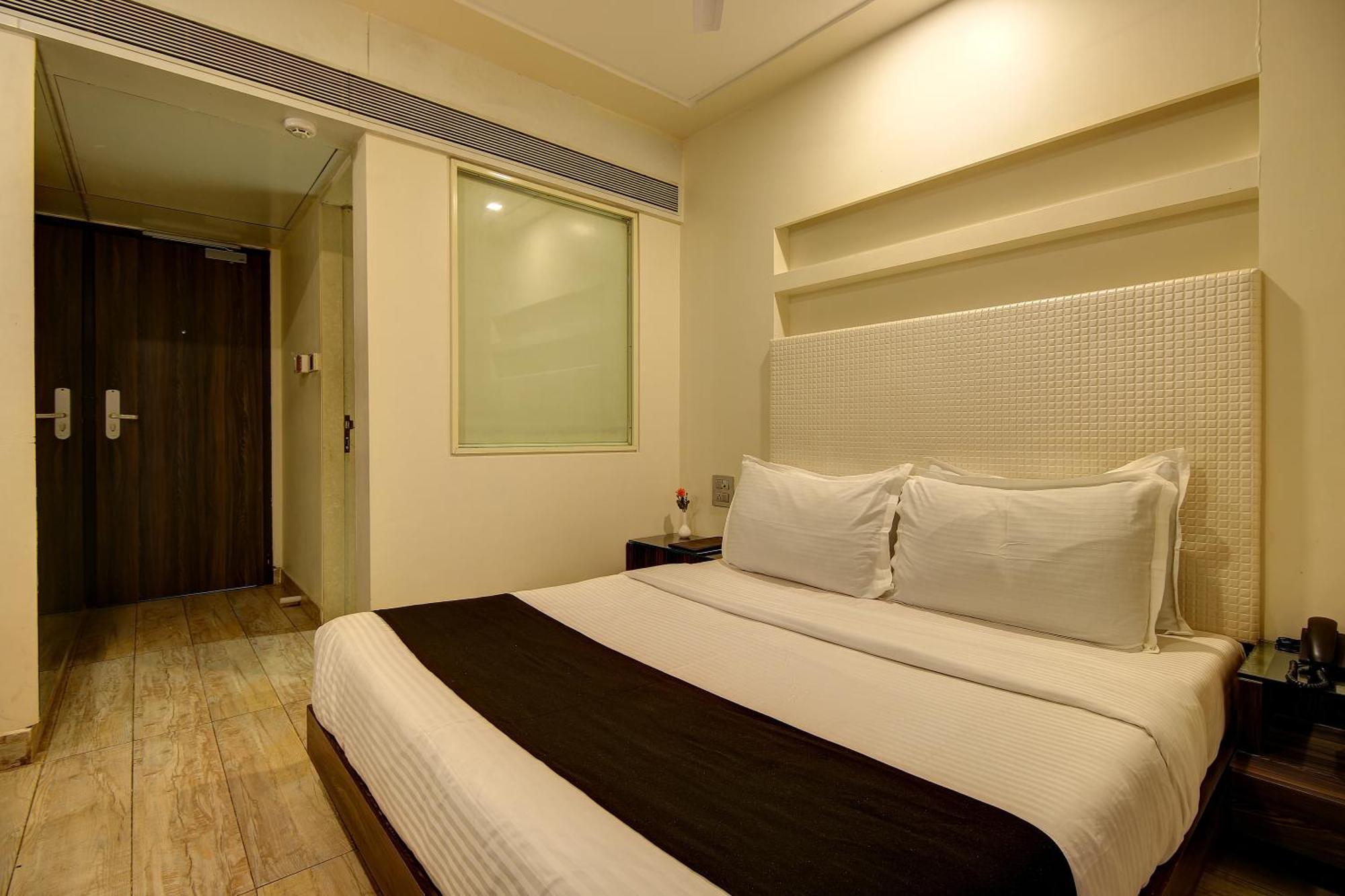 Hotel Mumbai House Juhu, Santacruz West, Мумбаи Номер фото